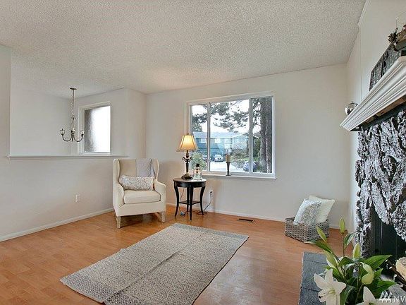 3rd image of 6104 S 295th Ct