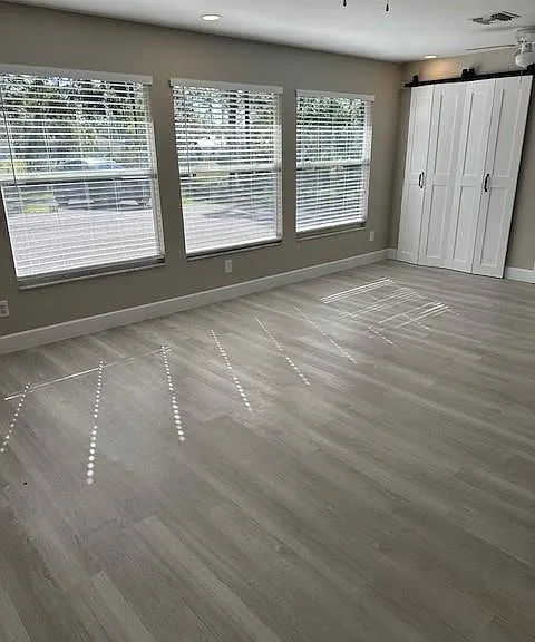 25168 Pinson Dr — Photo 2