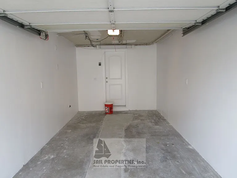 614 13th St #1 — Photo 13