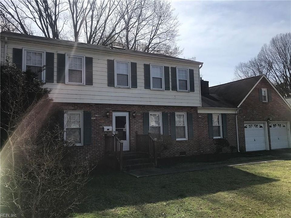 1st image of 216 Saddler Dr