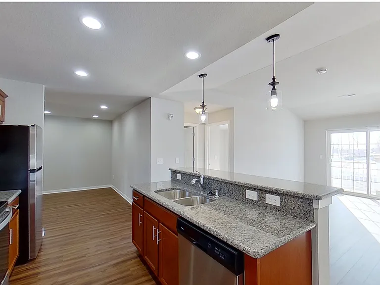 2002 American Eagle Dr #15 — Photo 1