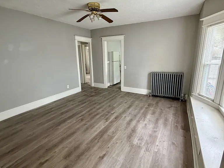58-60 Sidney St #58 — Photo 7