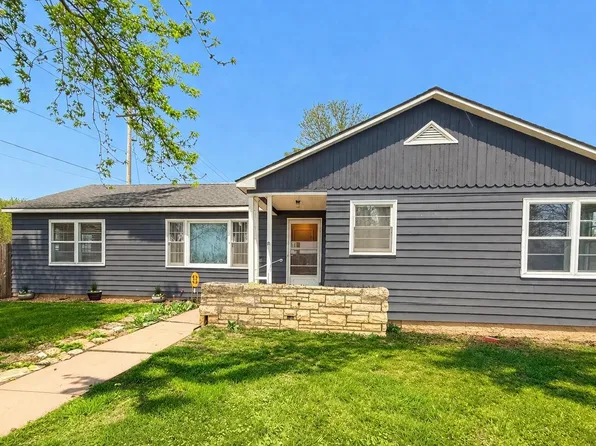 502 S Main St, Hillsboro, KS 67063