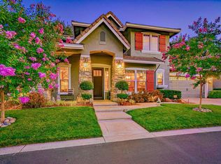 1121 Los Robles St, Davis, CA 95618