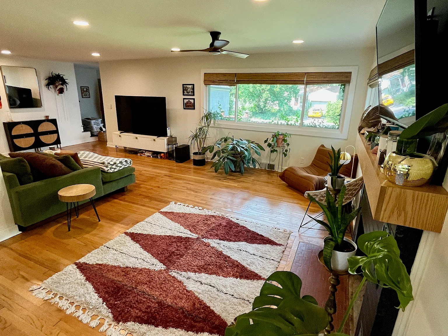 4 bed, 1800 sqft, $2,500 — Photo 4