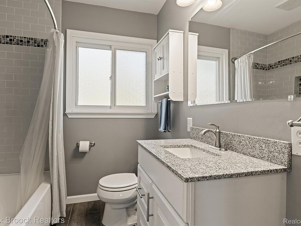1602 Millard Ave, photo 22