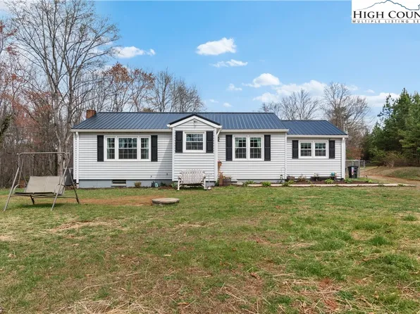 379 Pat Nixon Road, State Road, NC 28676