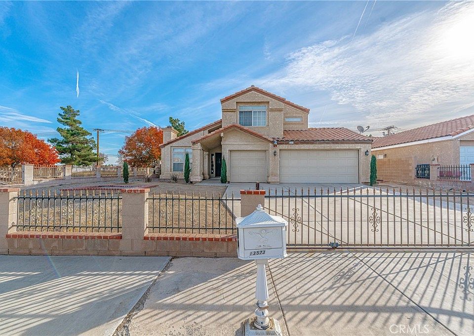1st image of 13573 La Villa Dr