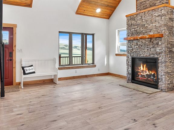 3rd image of 3415 Redhill Road