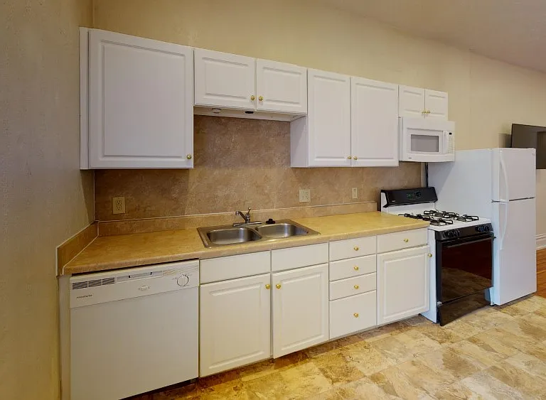 23 W 10th Ave #23B — Photo 2