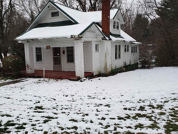 2nd image of 113 Miller St SE