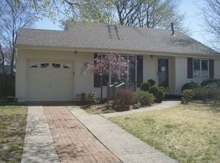 28 Superior St, Port Jefferson Station, NY 11776