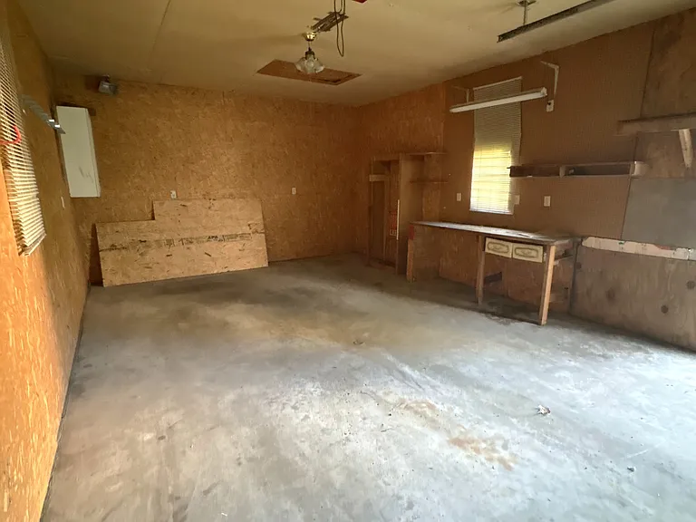 2148 N Church St — Photo 26