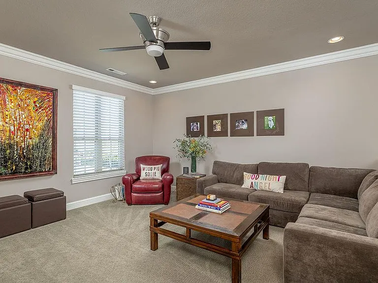 1235 E Adelaide Ln — Photo 33