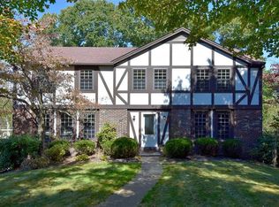 2433 Bellwood Dr, Pittsburgh, PA