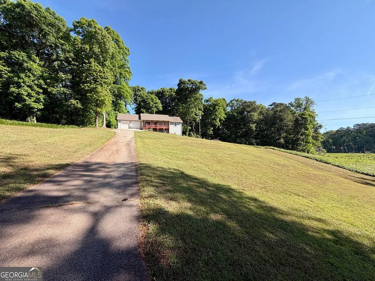Building Photo - 285 Lakeshore Dr