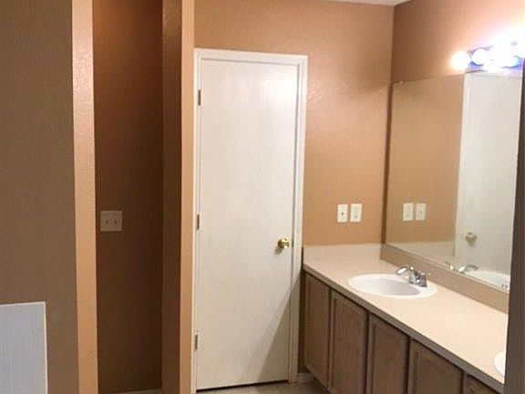 3rd image of 116 Quail Run Dr