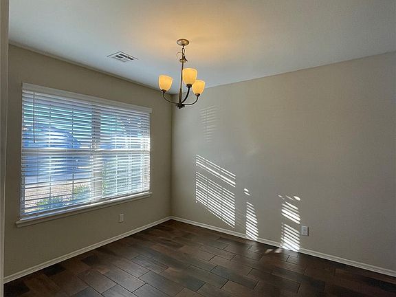 5th image of 14615 E 111th Pl N