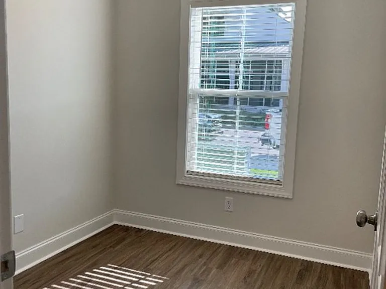 12 Marlowe Way — Photo 5