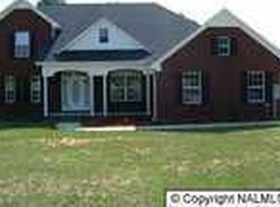 18 Dewitt Dr, Fayetteville, TN 37334
