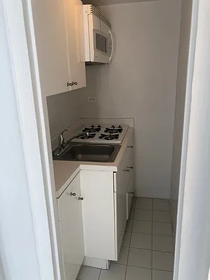 Rented by Carlyle Property Management | media 8