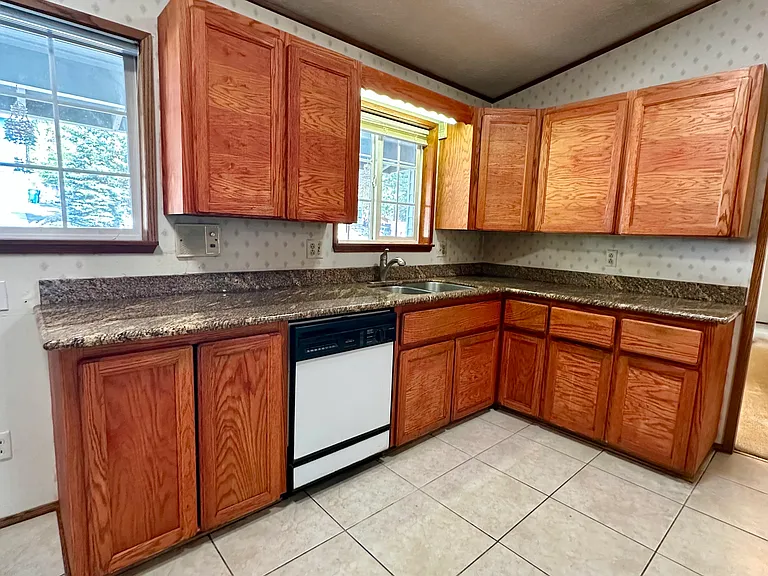 1409 NW Portland Ave — Photo 7