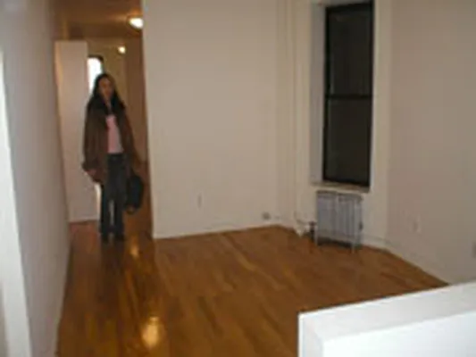 Rented by Eric Goodman Realty Corp | media 7