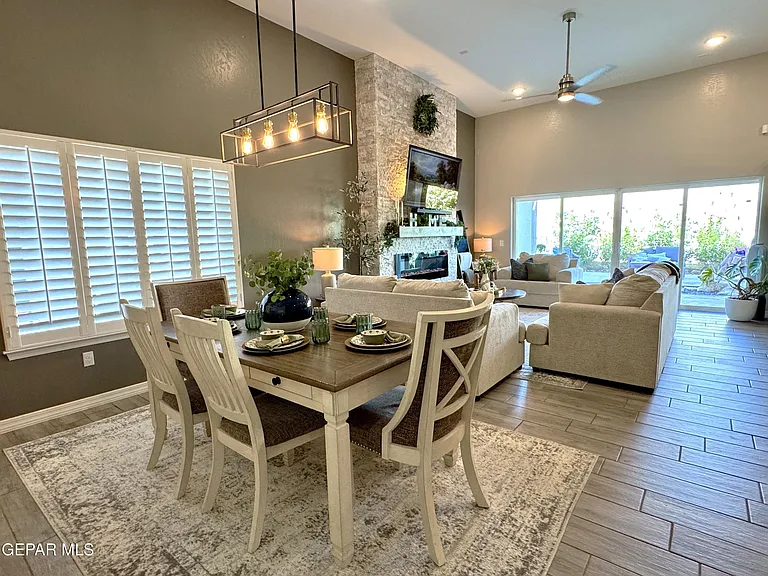 13684 Glen Vista Ln — Photo 3