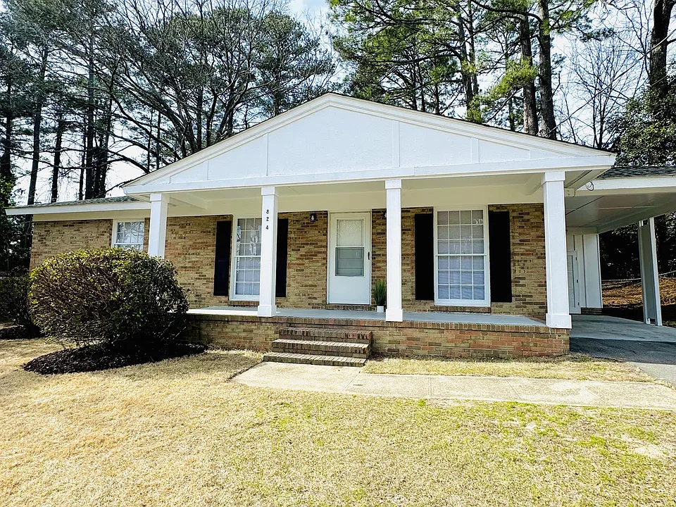 824 Stoneykirk Dr