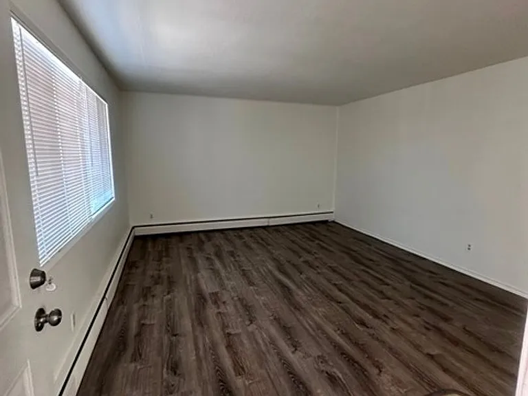 2544 Union St — Photo 42