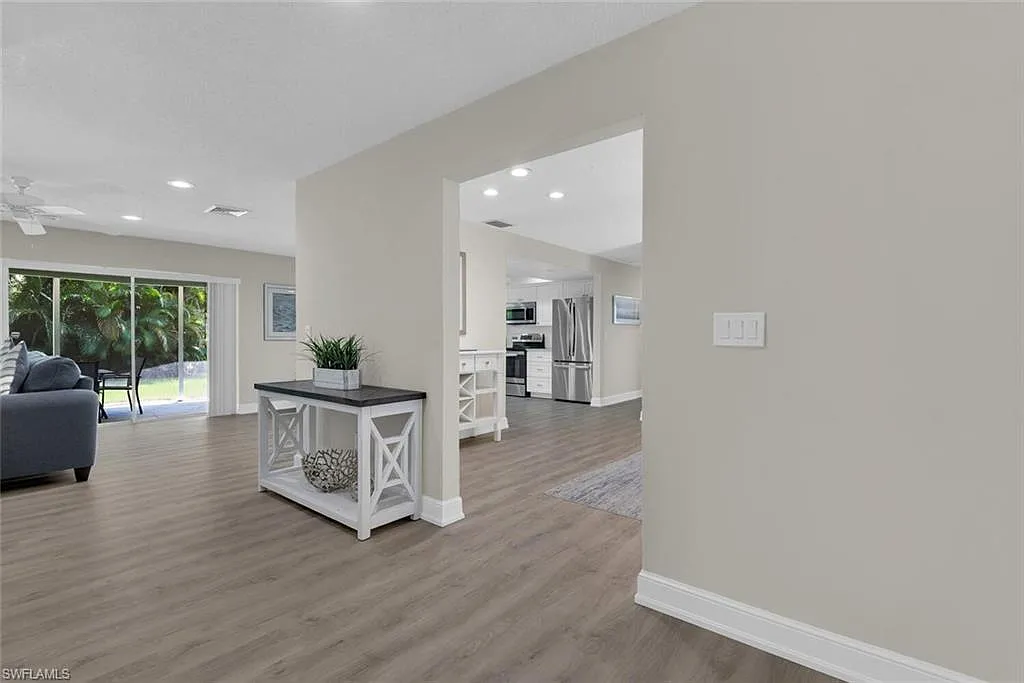 3 bed, 2.0 bath, 2097 sqft, $24,000 — Photo 3