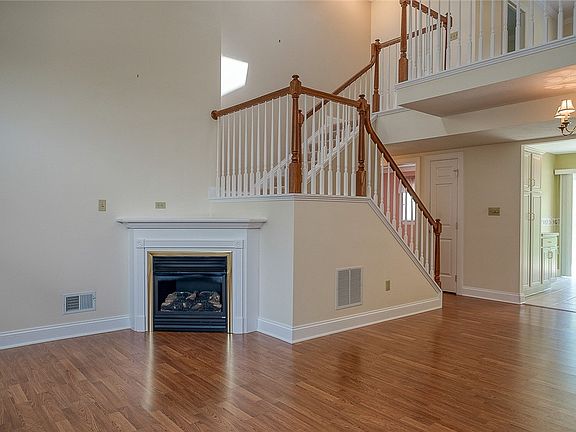 4th image of 5030 Cedar Ln