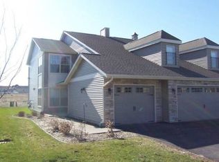 956 Buckingham Dr #UL, Sycamore, IL 60178