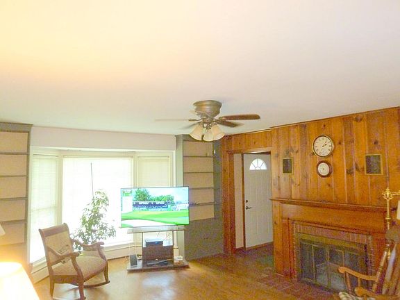 5th image of 227 3rd STREET