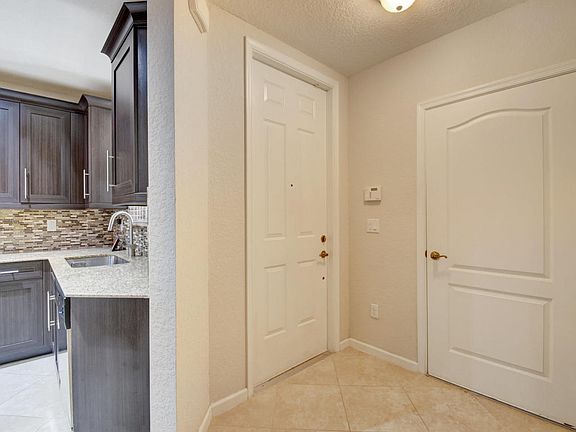 3rd image of 4349 Colony View Dr