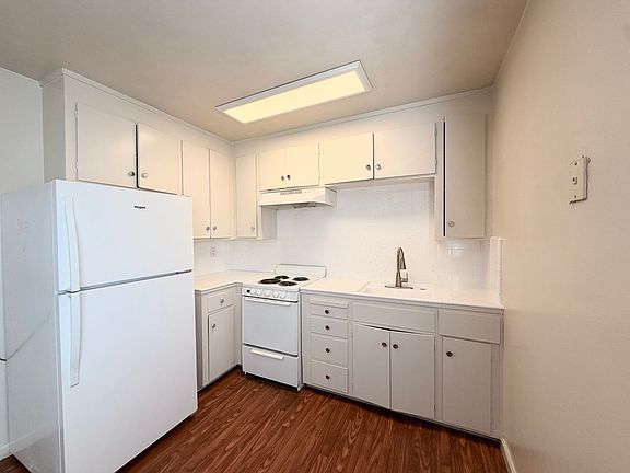 4th image of 2147 Monroe St APT 4