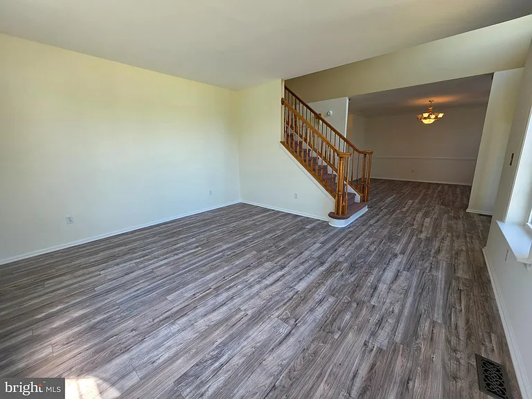 109 Masters Ln — Photo 16