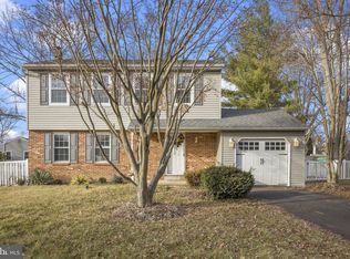 93 Baylis Rd, Langhorne, PA 19047