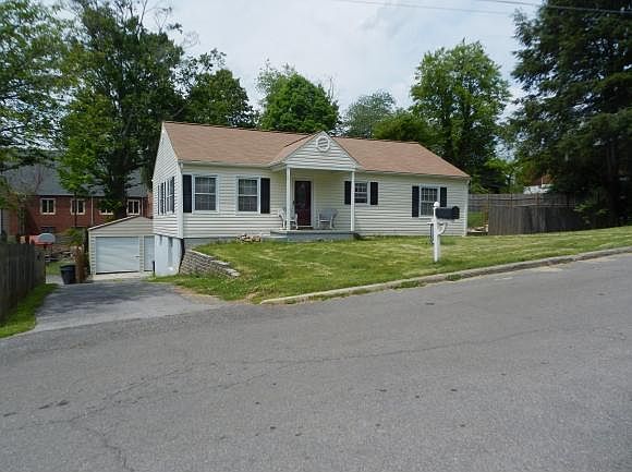 1st image of 1130 Carolina Ave