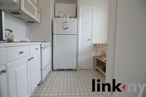 Rented by Link NY Realty | media 13