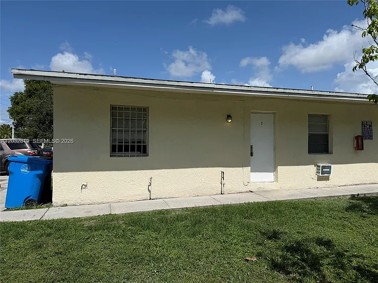 4801 SW 18th St #2 — Photo 14