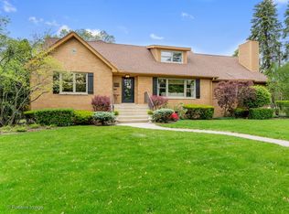 200 Holmes Ave, Clarendon Hills, IL 60514