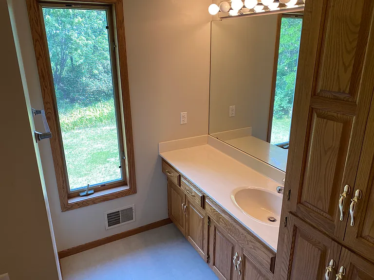 4626 Linnea Ln — Photo 31