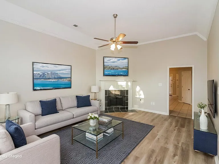 600 Ashley Glen Cir W — Photo 5
