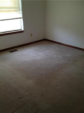 3rd image of 10508 E 51st St