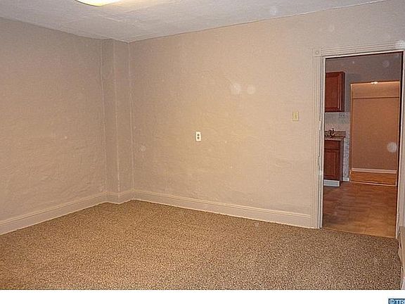 2nd image of 320 W Diamond St