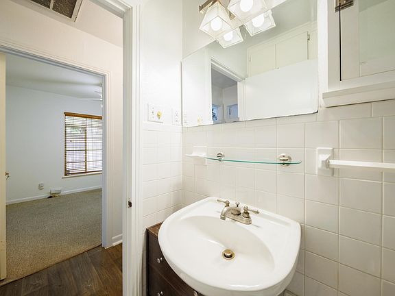5th image of 4502 Finley Dr #2