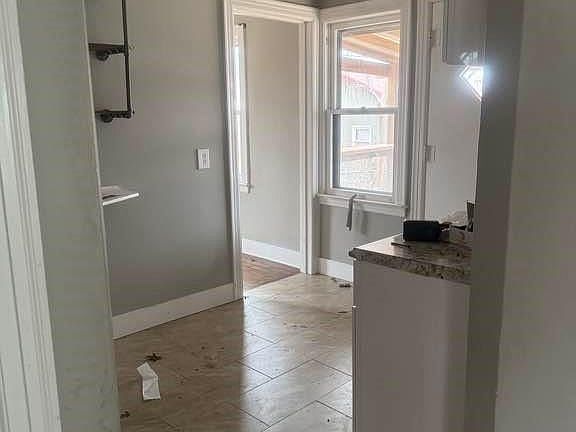 4th image of 2322 SW Hazelton Ct