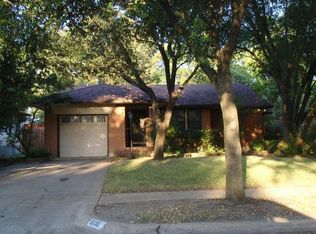 9118 Piper Ln, Dallas, TX 75228