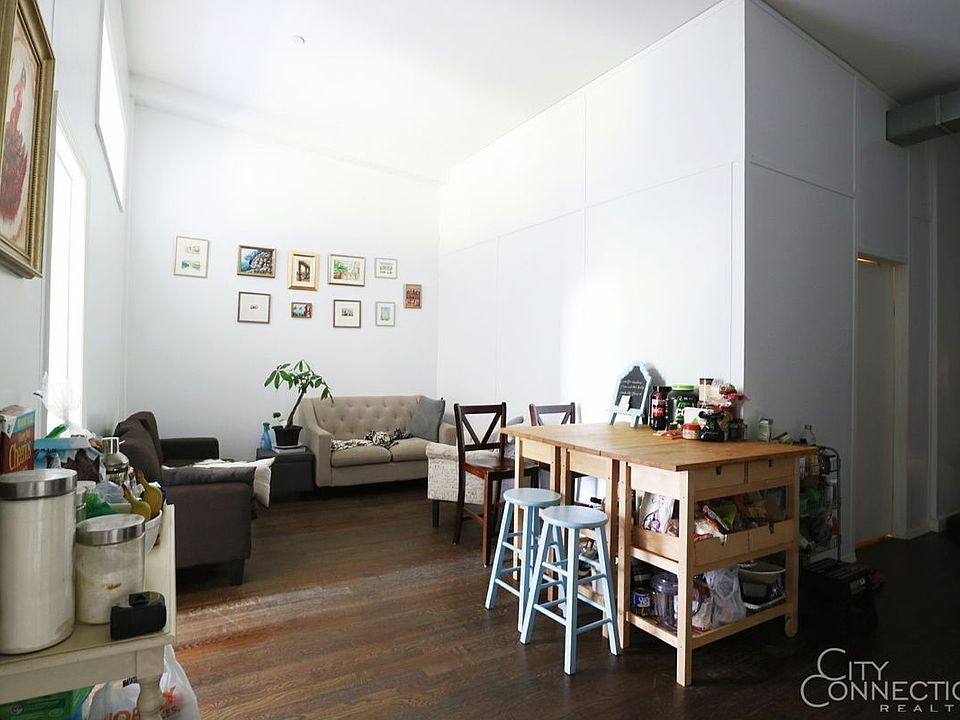 1st image of 124 Seigel St APT 4C